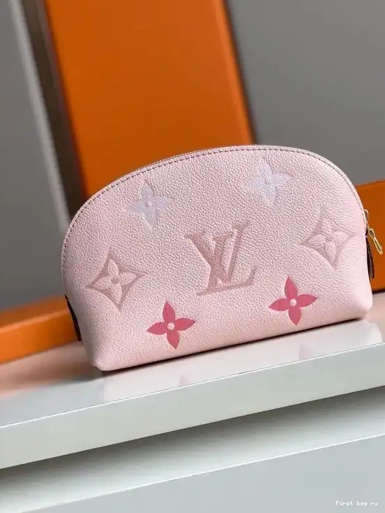 First bag ru LOUIS COSMETIC VUITTON POUCH 0701